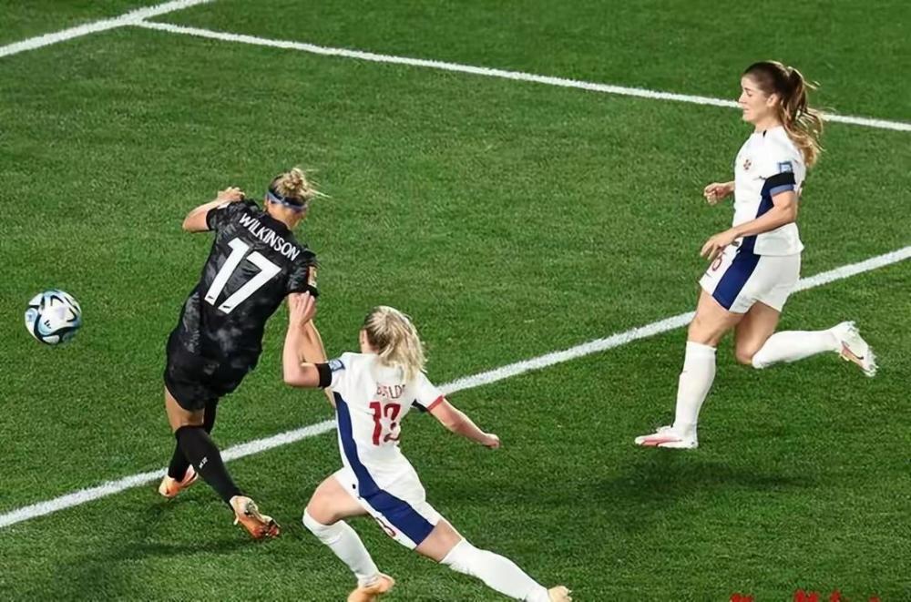  水晶宫凭借争议点球客场小胜伯恩利取三分